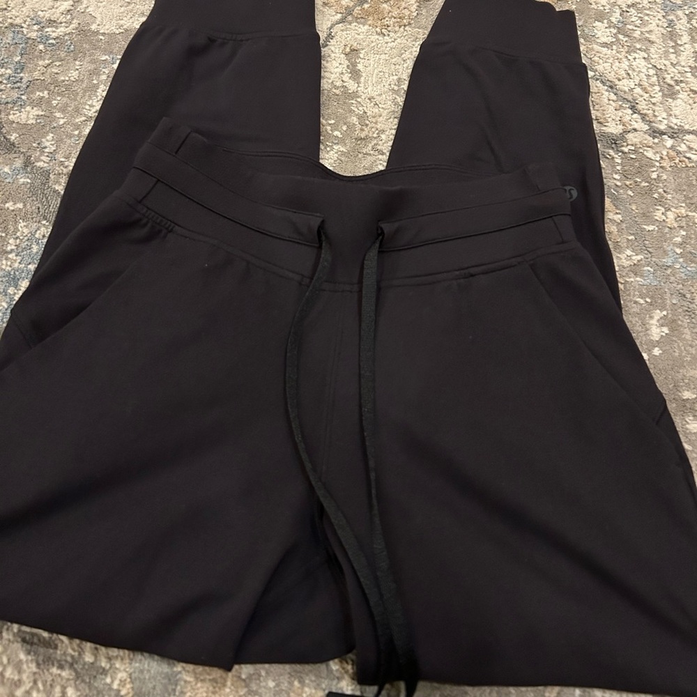 Lululemon Ready to Rulu Jogger Crop